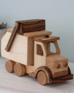 Wooden garbage truck - Image 3